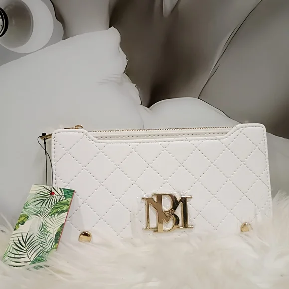 Badgley Mischka White Quilted Clutch - Picture 1 of 4